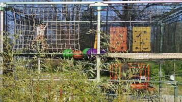 Tempat bermain anak - outdoor