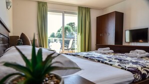 Caja de seguridad en la habitación, wifi gratis y ropa de cama 