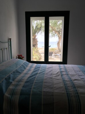 3 makuuhuonetta, silitysrauta/-lauta, Wi-Fi, vuodevaatteet