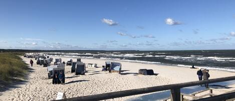 Tæt på stranden, liggestole