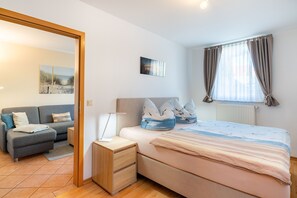1 chambre, lit parapluie, Wi-Fi gratuit, draps fournis