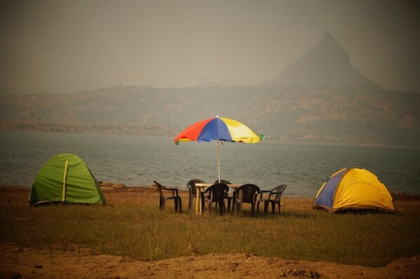 Tente, vue lac | Vue de la chambre