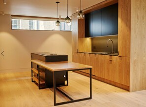 Refrigerador, horno, placa de cocina, lavavajillas