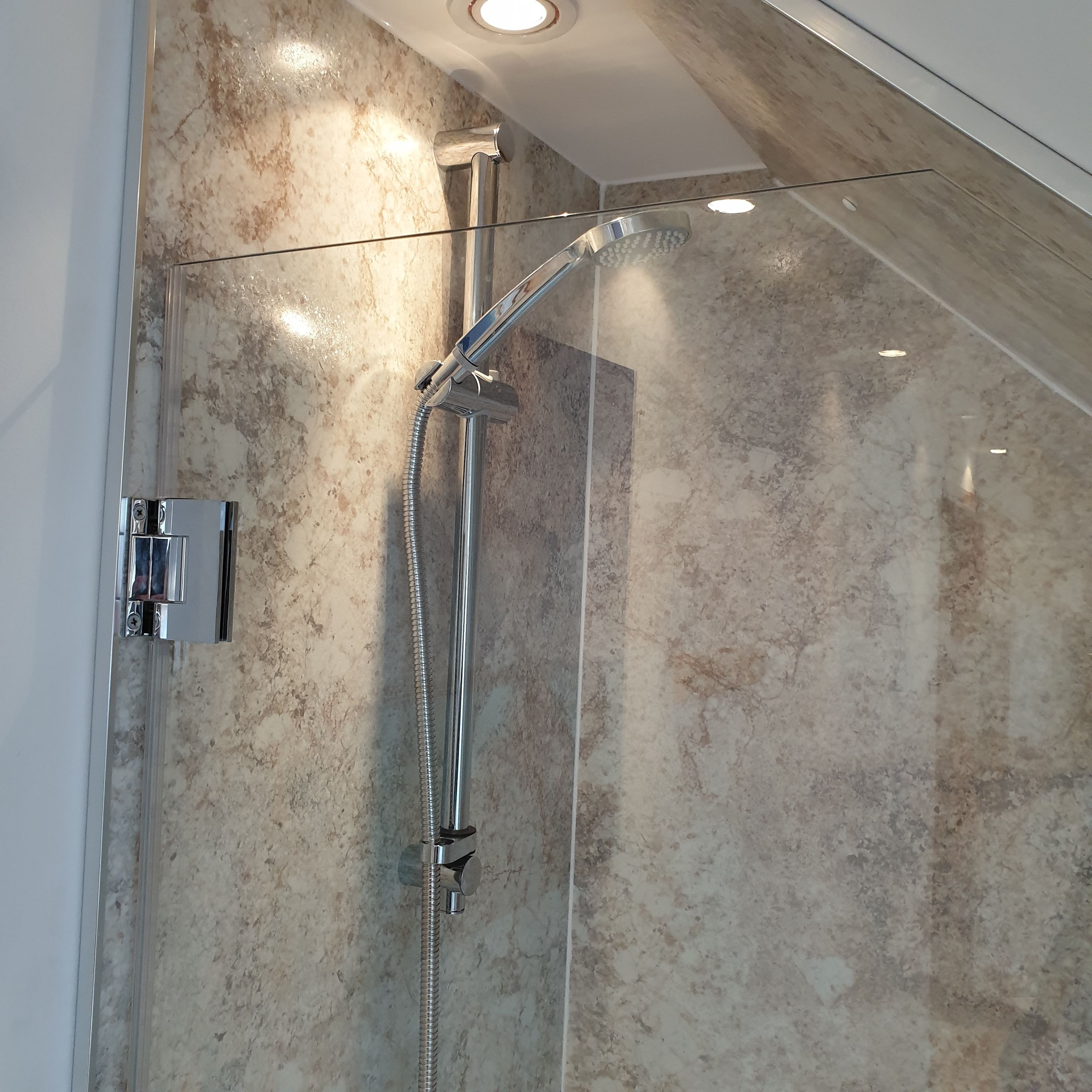 Apartment, 2 Bedrooms | Bathroom shower