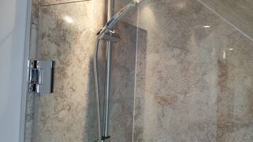Apartment, 2 Bedrooms | Bathroom shower
