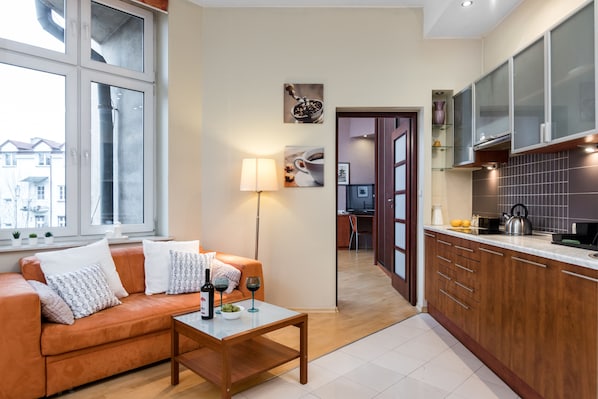 Comfort Apartment | Desk, laptop workspace, iron/ironing board, free WiFi