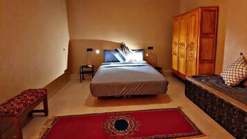 1 chambre, décoration personnalisée, ameublement personnalisé