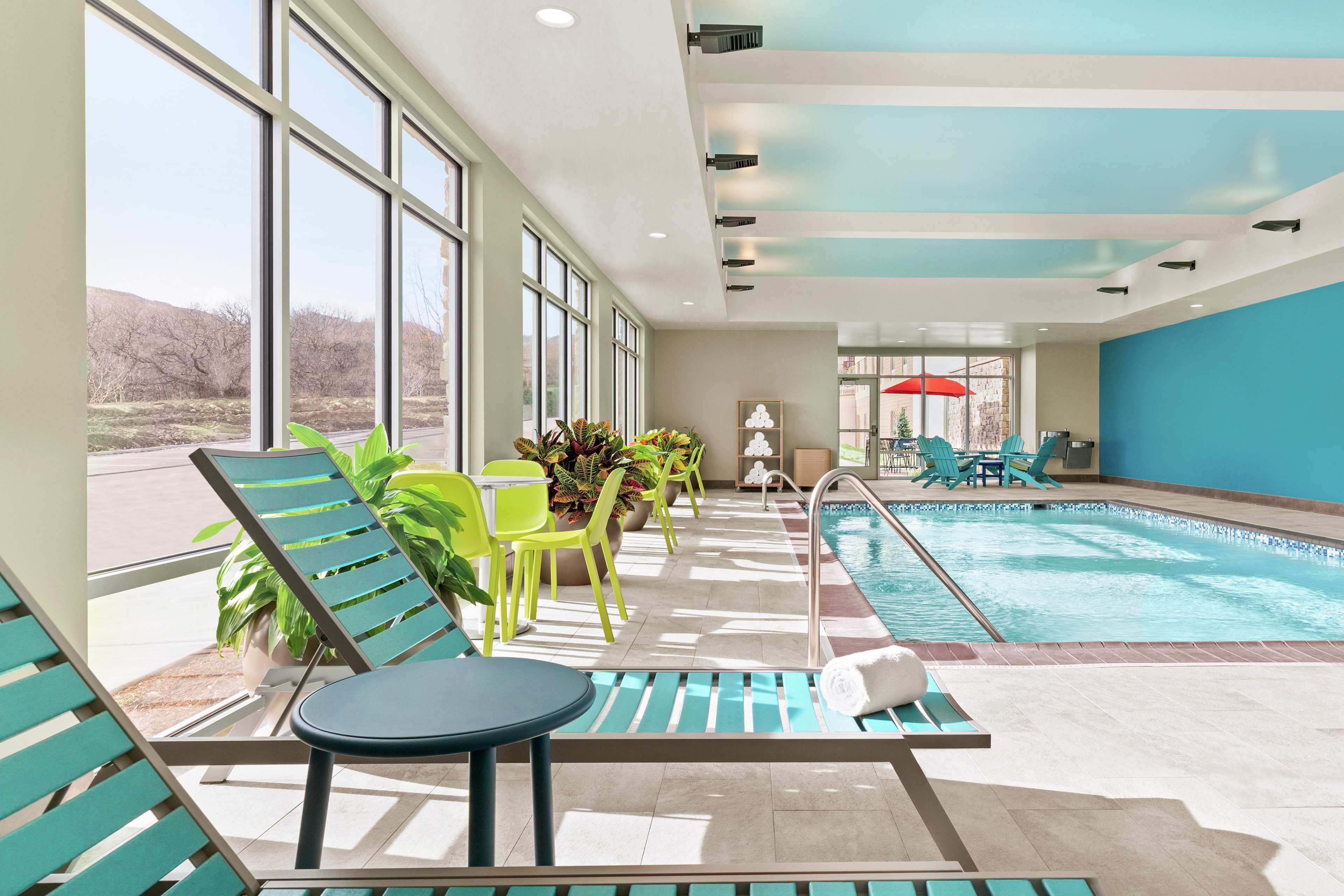 indoor pool, pool loungers