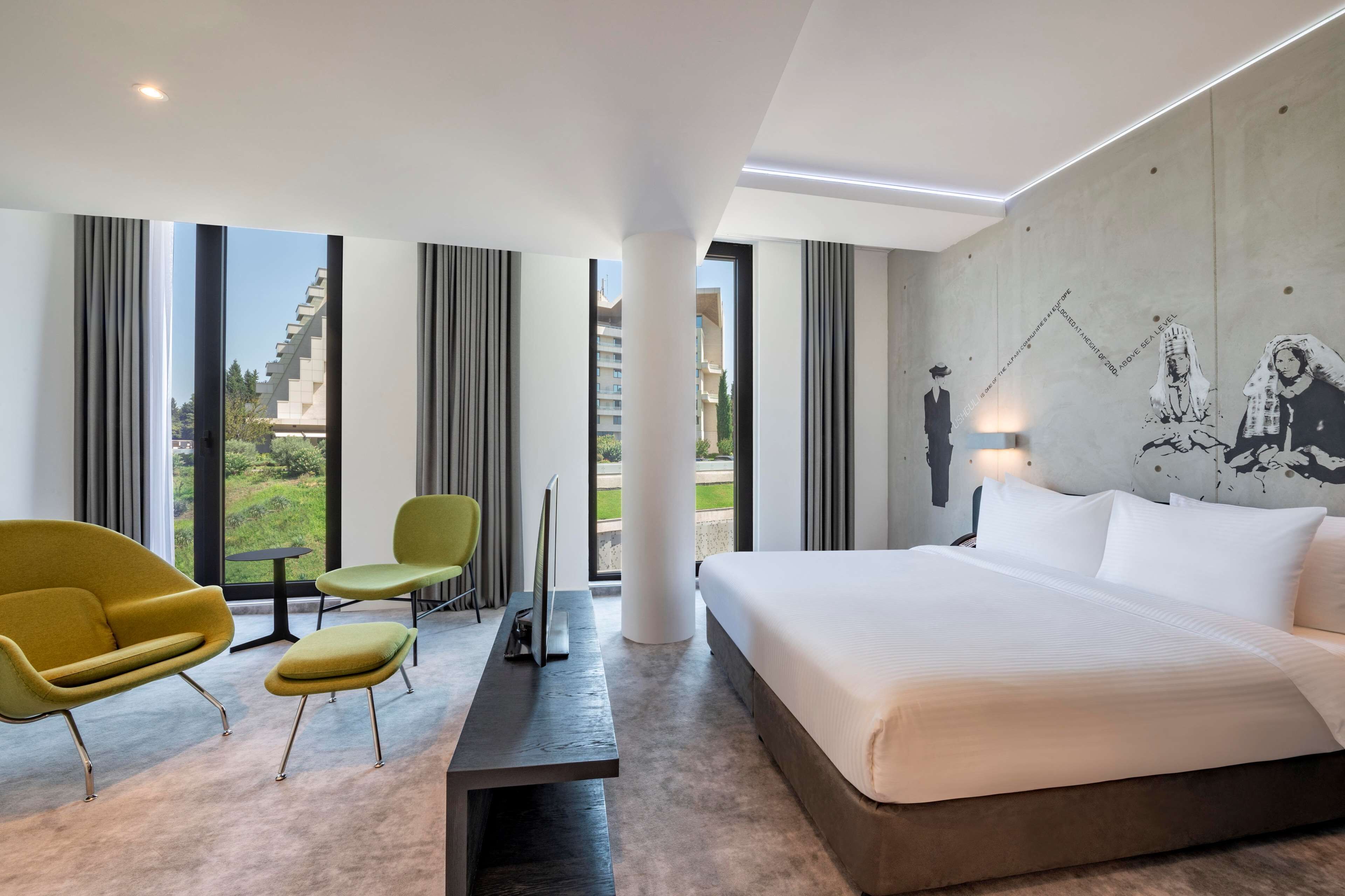 In-room safe, individually decorated, iron/ironing board, free WiFi