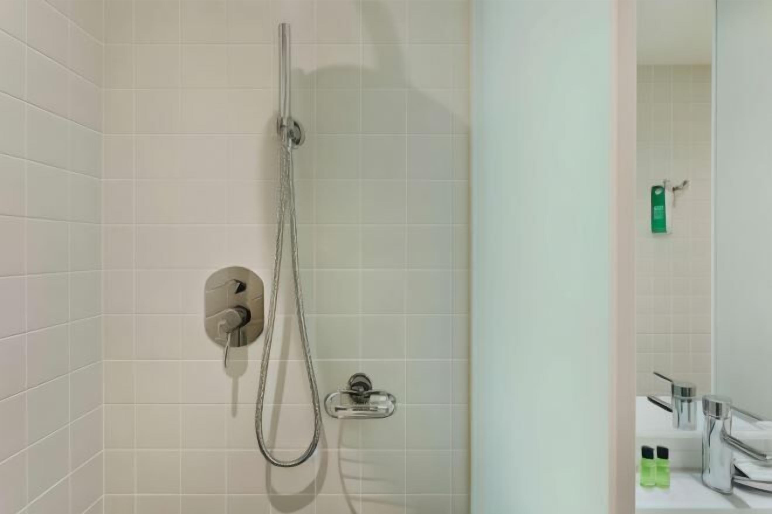Badezimmer | Umweltfreundliche Kosmetikartikel, Hausschuhe, Handtücher, Seife