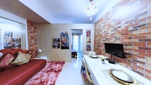 1 bedroom, desk, iron/ironing board, free WiFi