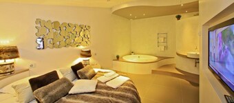 Luxurious private luxury villa - 12 pers. max - 200m² - LA CHAIZE - N°19