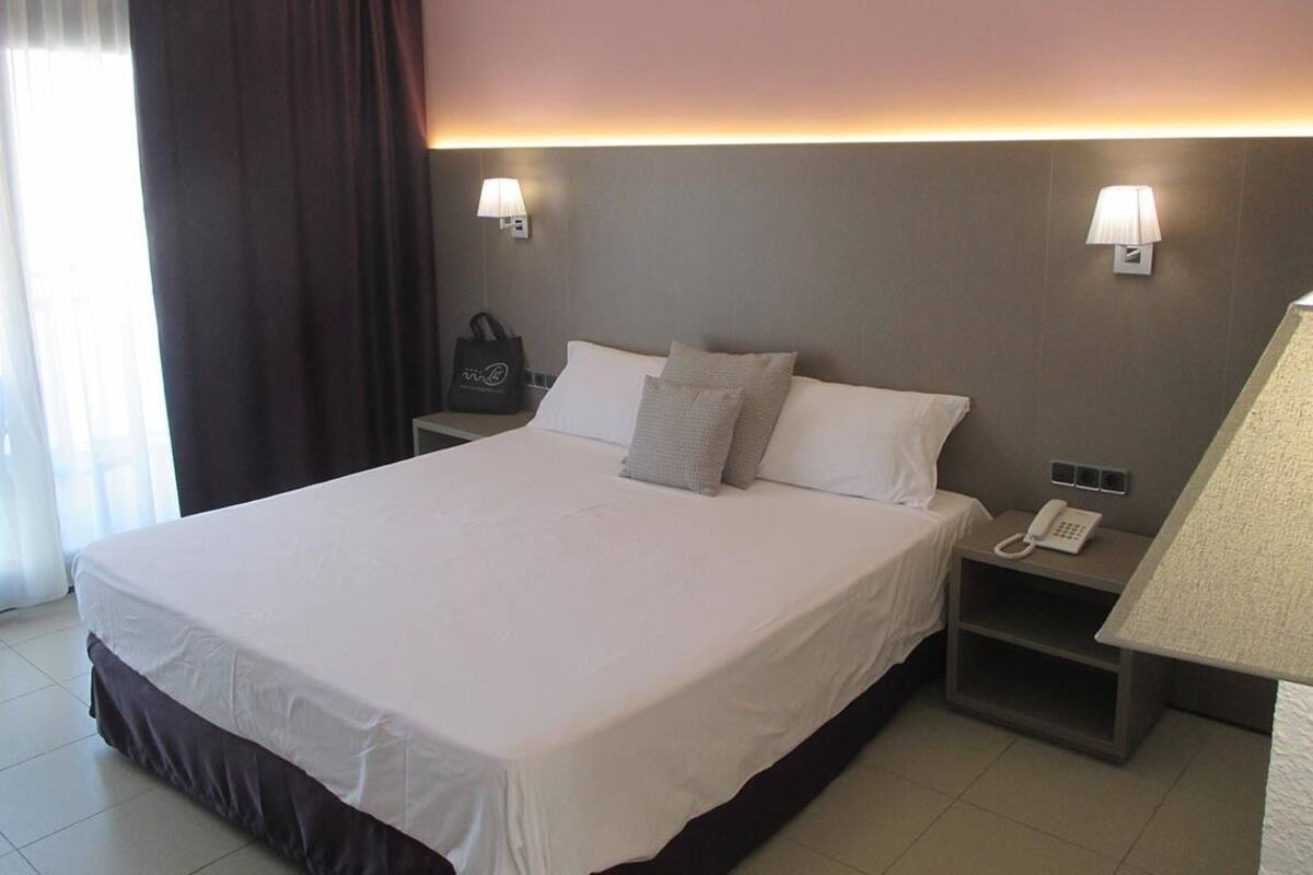 Kamar Superior, pemandangan kota | Meja kerja, setrika/meja setrika, Wi-Fi gratis, dan seprai linen