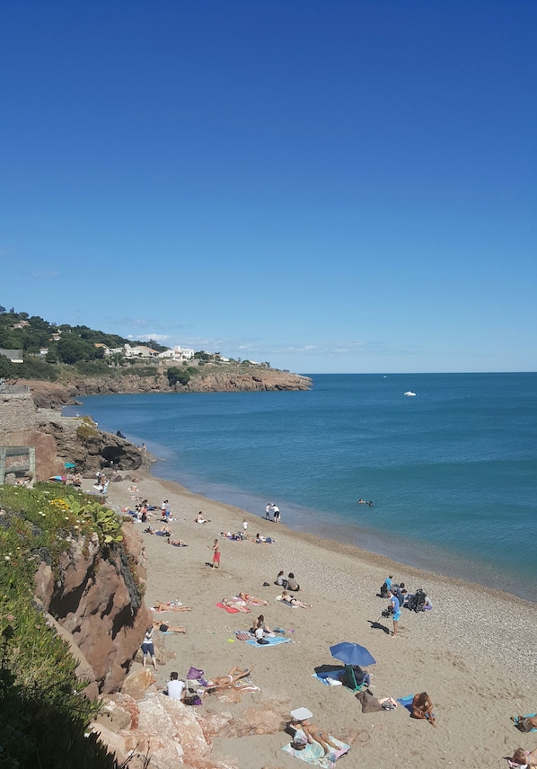 Na praia