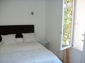1 quarto, ferros/tábuas de passar roupa, Wi-Fi, roupa de cama