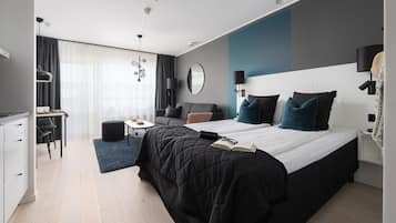 Studio, 1 Queen Bed with Sofa bed (Medium) | Blackout drapes, free WiFi