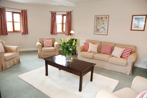 Ferienhaus (The Granary) | Wohnzimmer | Flachbildfernseher