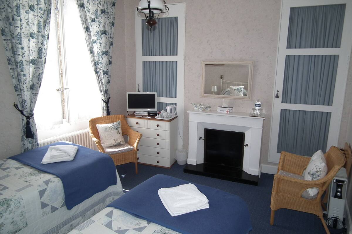 Double or Twin Room, Private Bathroom (Bluebell) | Iron/ironing board (on request), WiFi (free), individually decorated
