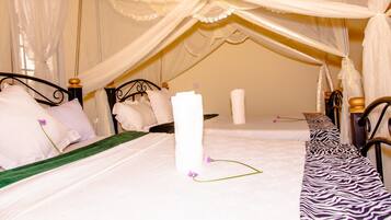 Phòng | Bộ đồ giường cao cấp, két bảo mật tại phòng, bộ trải giường