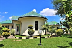 Exterior - Furaha Lodge (Bagamoyo)