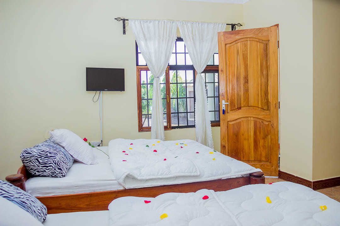 Chambre avec lits jumeaux | Literie de qualité supérieure, coffres-forts dans les chambres