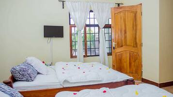 Chambre avec lits jumeaux | Literie de qualité supérieure, coffres-forts dans les chambres