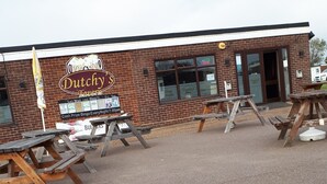 Unclassified image, 4 of 47, button - Cosy and Modern Chalet Near Norwich, England (Great Yarmouth)