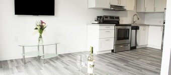 Bowmanville Marina Inn & Suites