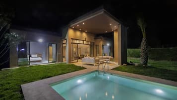 Piscine extérieure