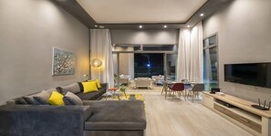 Deluxe Villa, 2 Bedrooms, Private Pool, Pool View | Living area | 52-inch Smart TV with digital channels, TV, Netflix - Palms Edge (Marrakech)