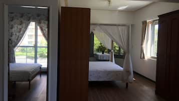 1 bedroom, in-room safe, iron/ironing board, bed sheets