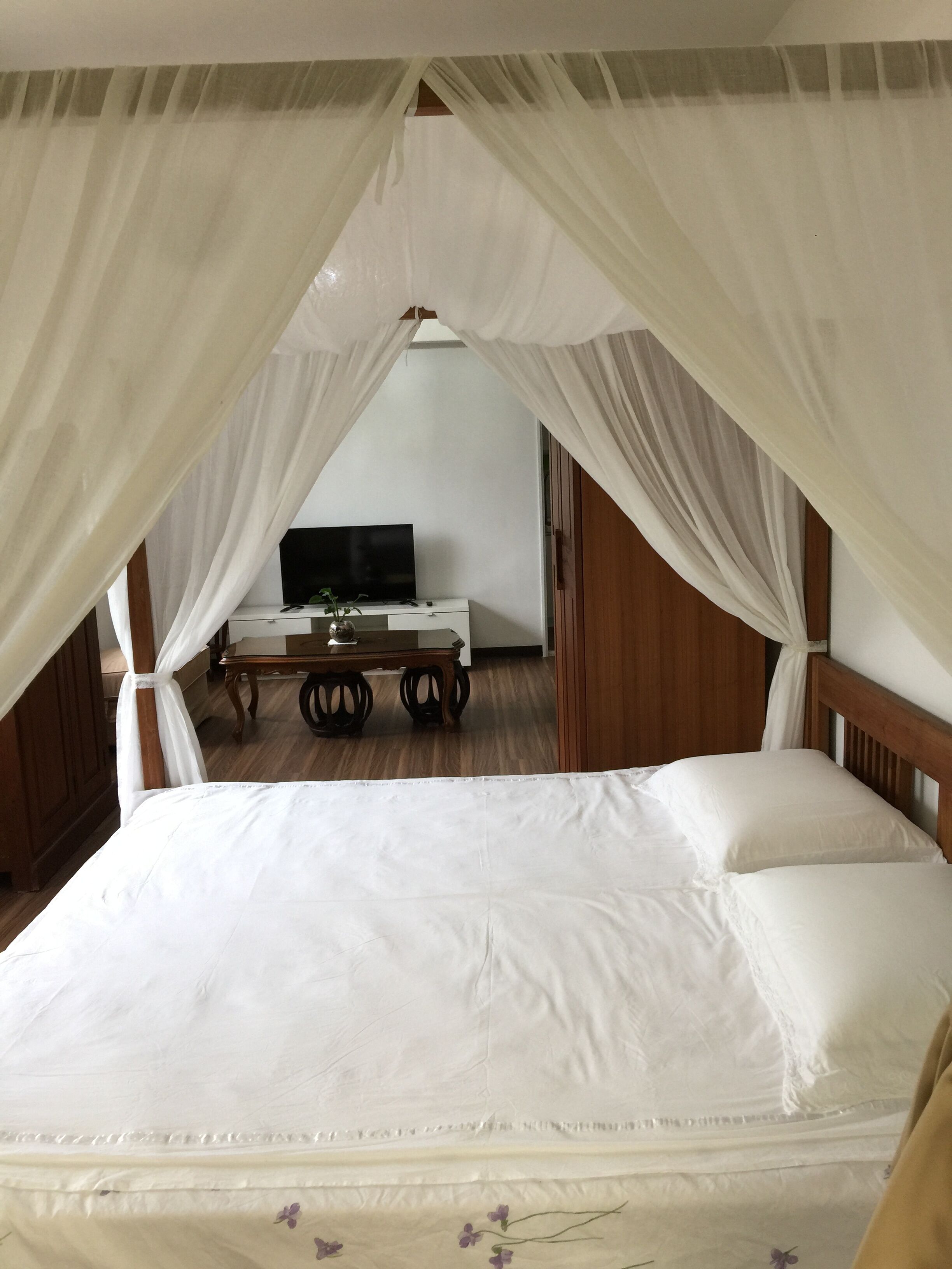 1 bedroom, in-room safe, iron/ironing board, bed sheets