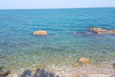 Beach house with large garden (Seaside Paradise Vasto)