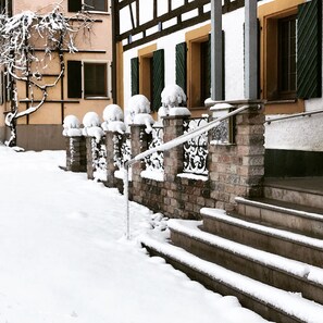 Fachada de la propiedad