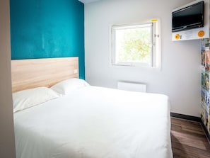Room, 1 Double Bed, Private Bathroom (Cabrio Room) | Desk, blackout drapes, soundproofing, WiFi (free) - hotelF1 Brive Ussac (Ussac)