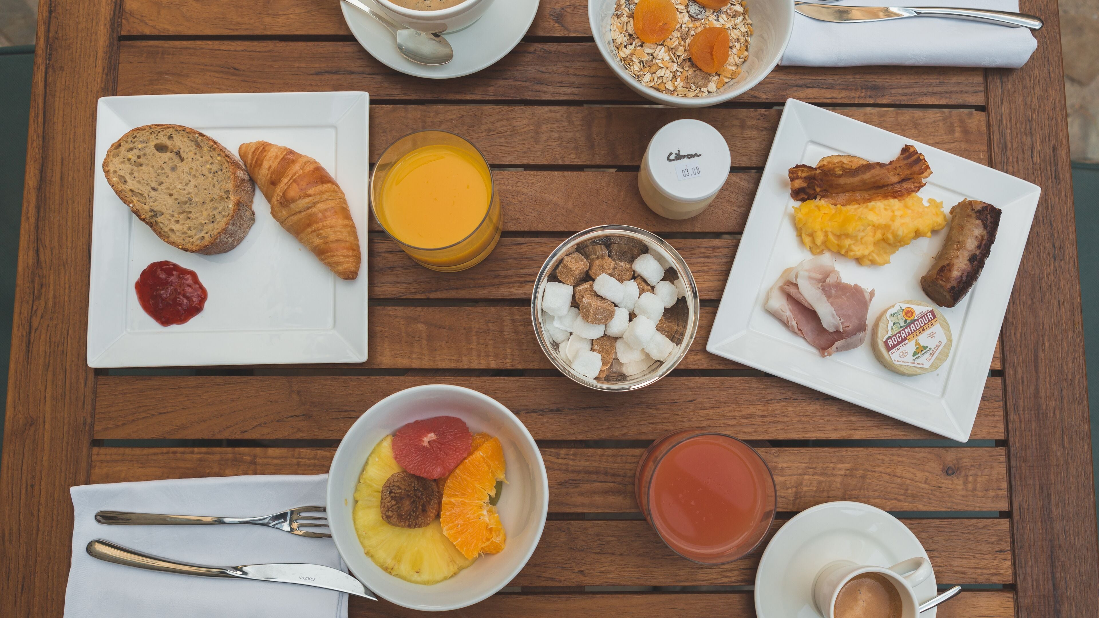 daily buffet breakfast (eur 17 per person)