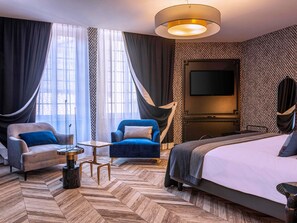 Deluxe Suite, 1 Double Bed with Sofa bed | Premium bedding, pillowtop beds, minibar, in-room safe