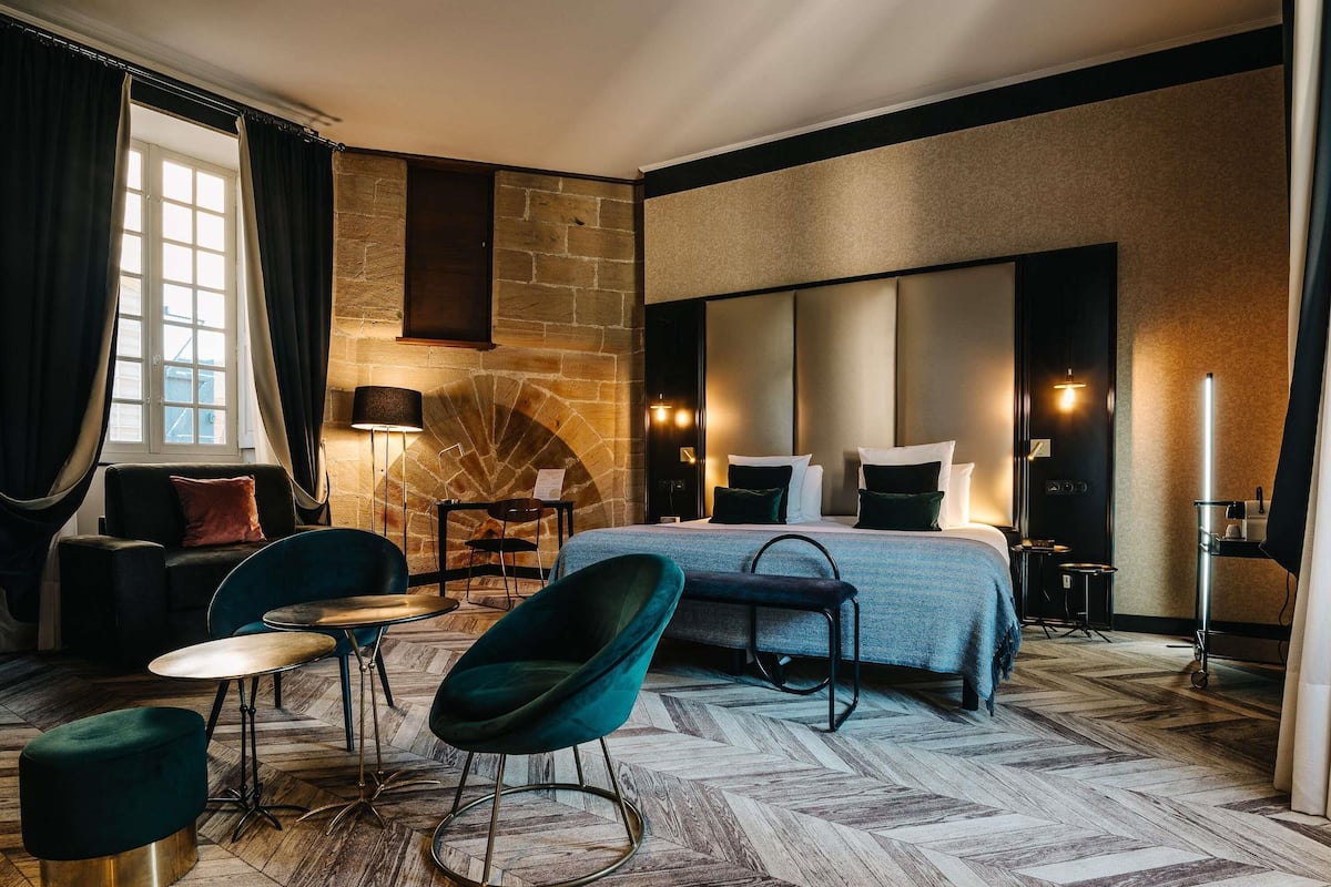 Privilege, Zimmer, 1 Doppelbett | Hochwertige Bettwaren, Pillowtop-Betten, Minibar, Zimmersafe