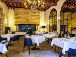 Lunch and dinner served - Hotel Mercure Figeac Viguier du Roy (Figeac)
