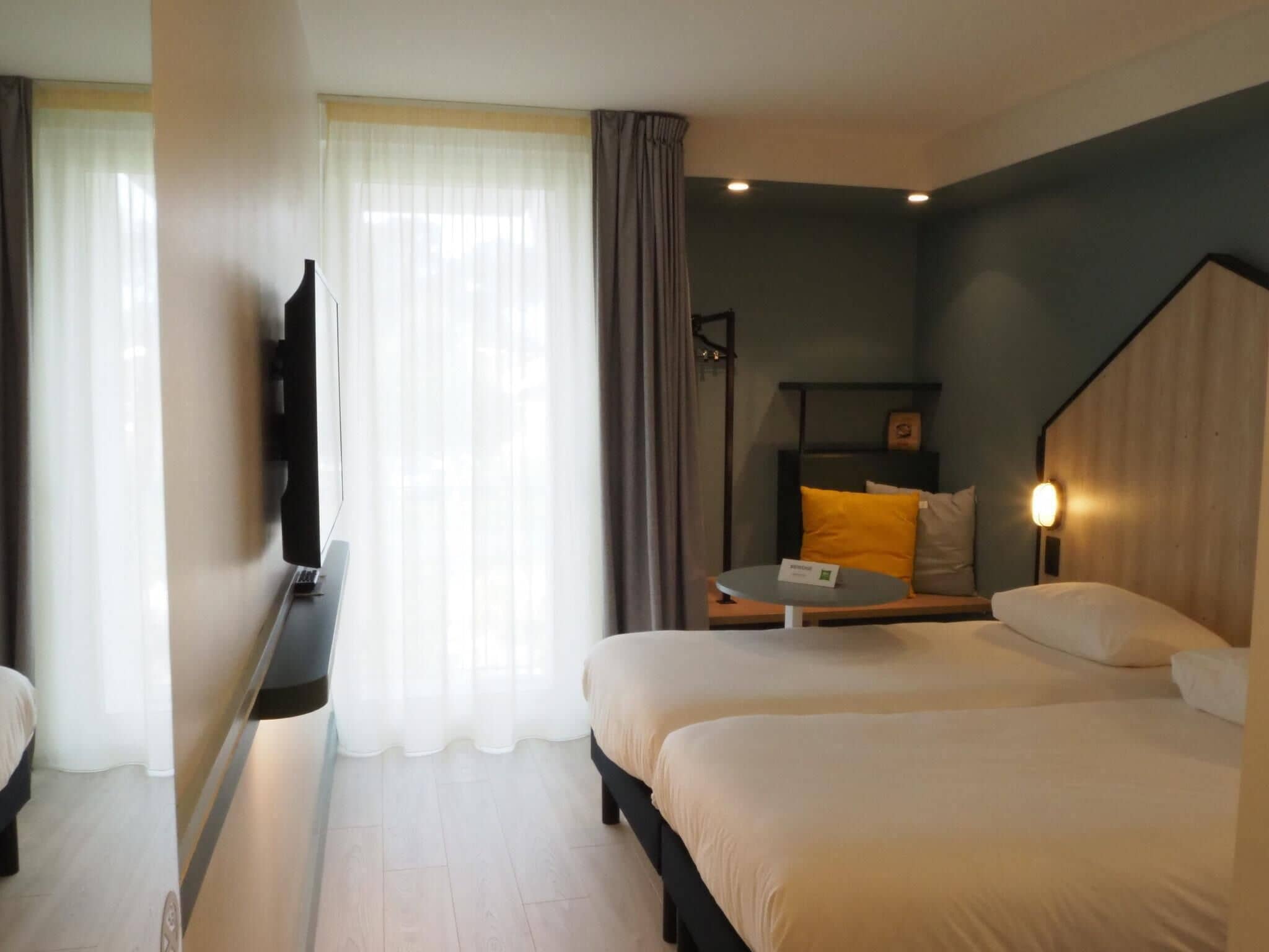 Standard Room, 2 Twin Beds | Individually decorated, individually furnished, laptop workspace