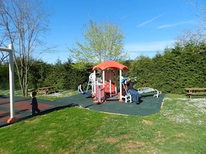 Children’s play area – outdoor