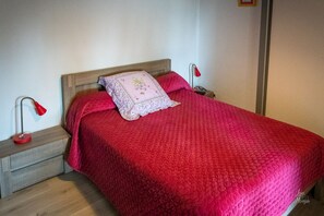 2 bedrooms, iron/ironing board, travel cot, free WiFi - Furnished house F3 on one level in Landes Chalosse in a gourmet region. (saint geours d auribat)