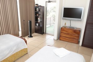 2 عدّة غرف نوم وواي فاي وملاءات أسرّة