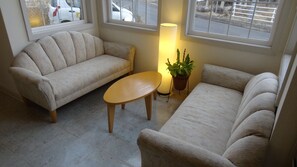 ロビー応接スペース