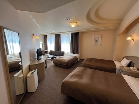 Iron/ironing board. Kuwana Park Hotel