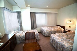 Bureau, fer et planche à repasser