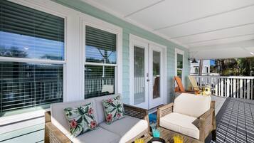 House, 3 Bedrooms | Terrace/patio