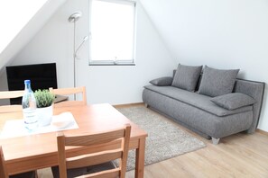 Apartment (Wendlingen) | Living area