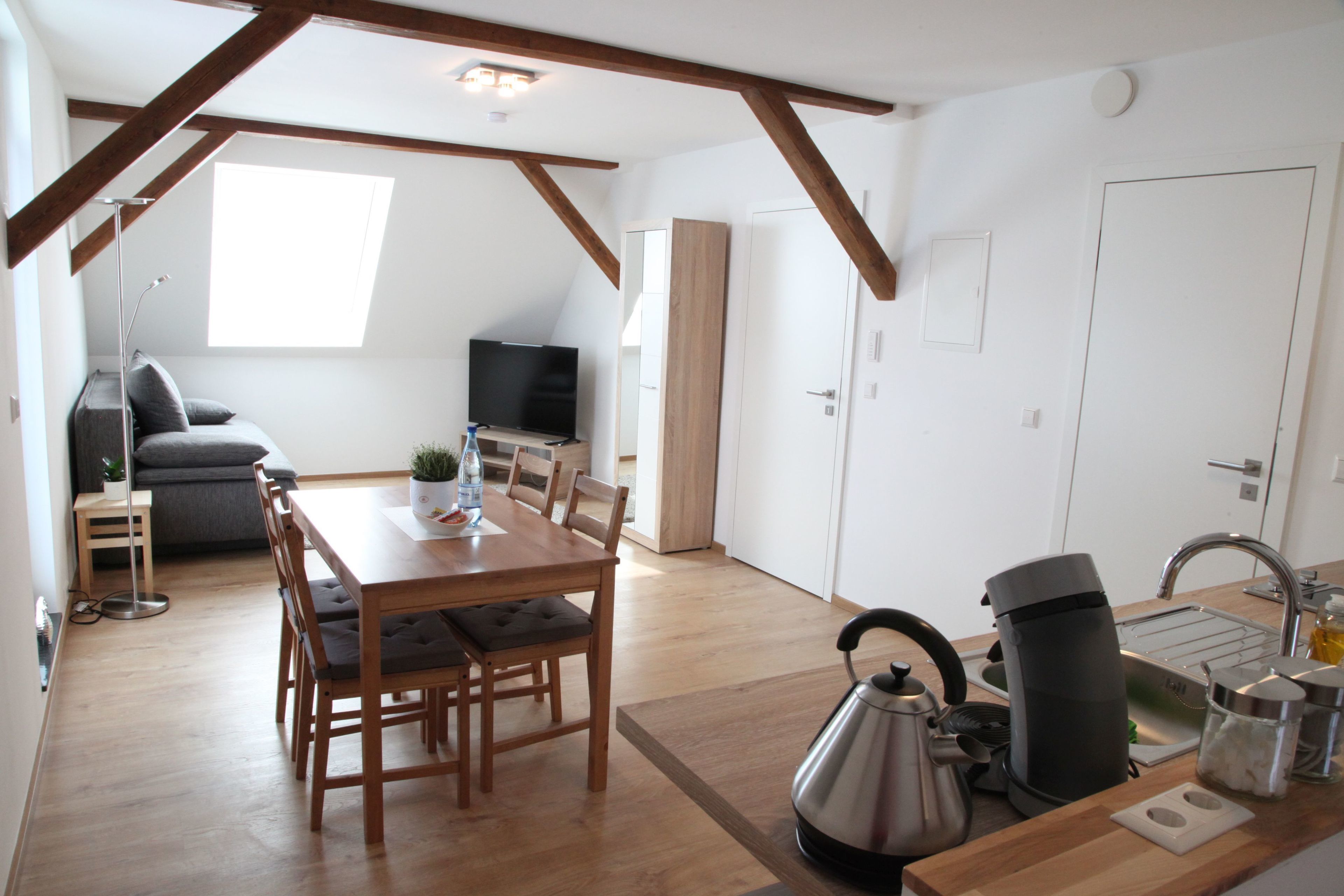 Apartment (Stuttgart) | Wohnbereich | Flachbildfernseher, Netflix, Streaming-Dienste