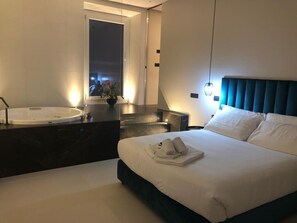 2 bedrooms, desk, soundproofing, iron/ironing board - LuMa Suite  Via Veneto Roma 29 (Roma)